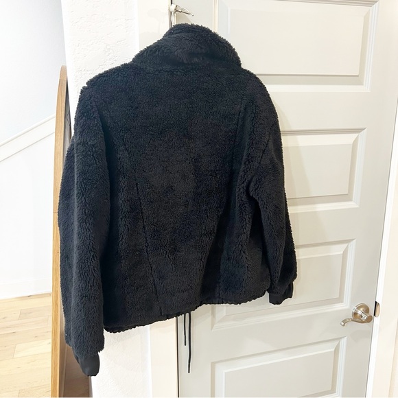 New Varley Appleton Half Zip Pullover Jacket Sherpa Fuzzy - Picture 5 of 7